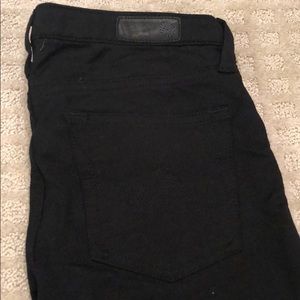 Solid black skinny legging jean